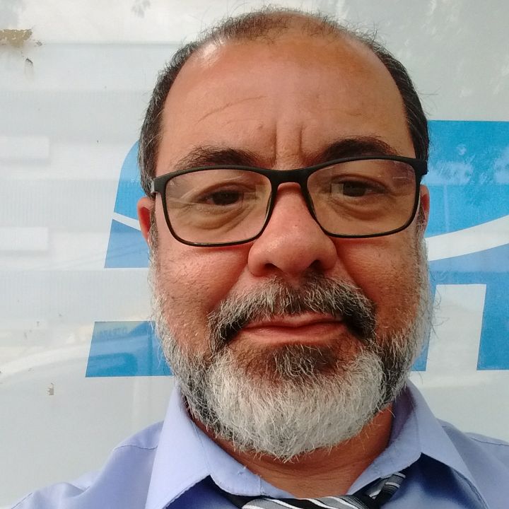 Roberto C. De Oliveira