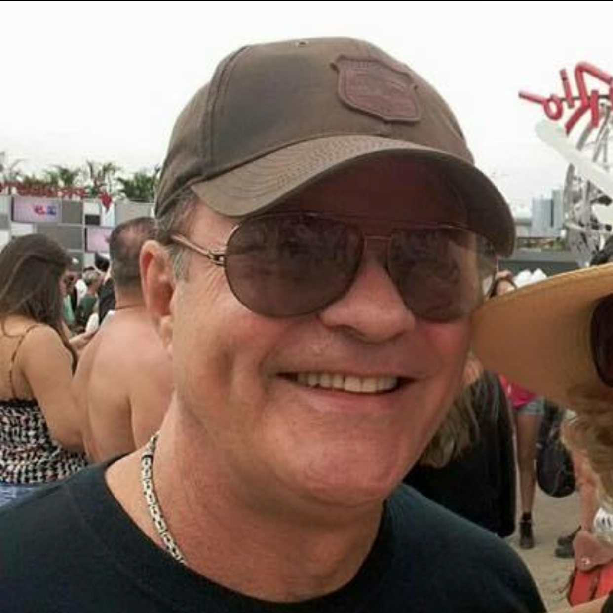 Roberto J S Oliveira