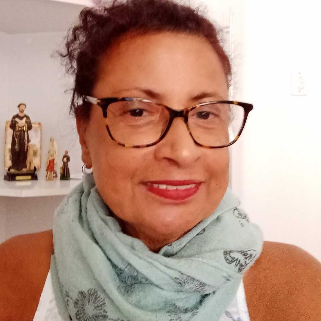 Regina Castro Soares