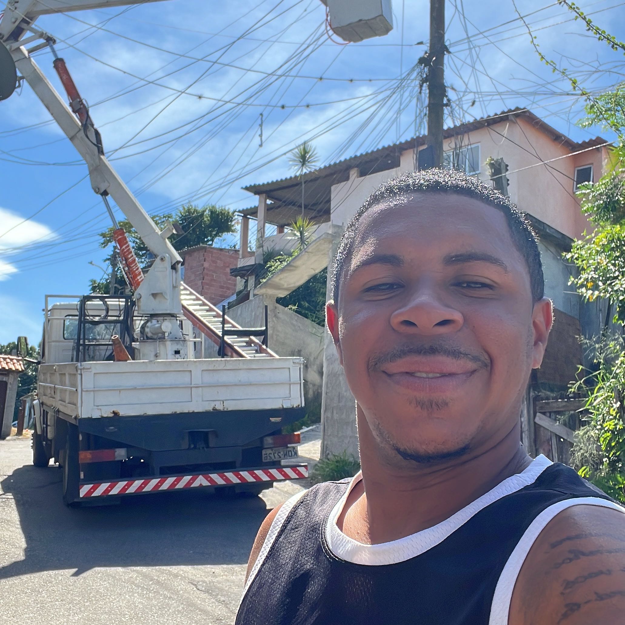 Wallace Presidente da associação de moradores Rato molhado sapê e morro bela vista