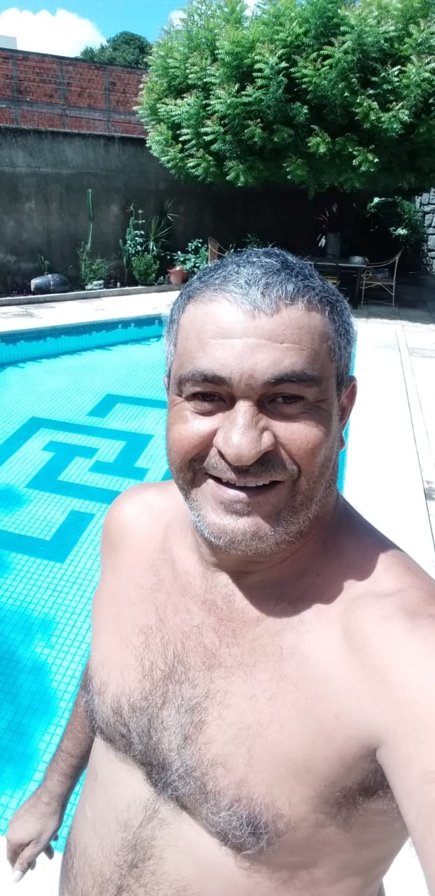 Elton Gomes